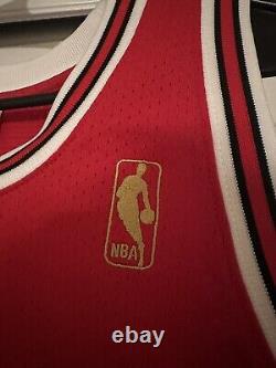 Michael Jordan 1996-1997 Finals Jersey Away Red Medium 40