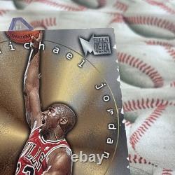 Michael Jordan 1996 Skybox Metal #6 Steel Slammin' (damaged)