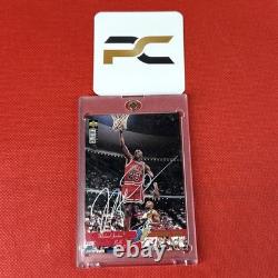 Michael Jordan #23 Signed Trading Card Chicago Bulls Autographed COA Hologram
