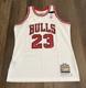 Michael Jordan'92 Bulls Shrug M&N Authentic Jersey 44/L NWT