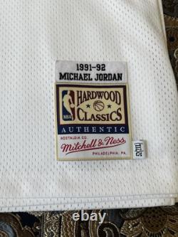 Michael Jordan Authentic Mitchell & Ness Jersey Lot Size 52