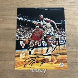 Michael Jordan Autographed Photo 8x10 Chicago Bulls with Shaq in pic COA Hologram