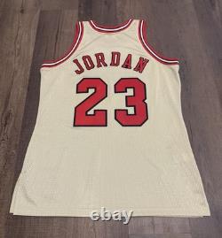Michael Jordan Bulls'95 M&N Premium Authentic Jersey 44/L