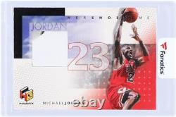 Michael Jordan Bulls Unsigned Basketball Card Item#14168418 COA