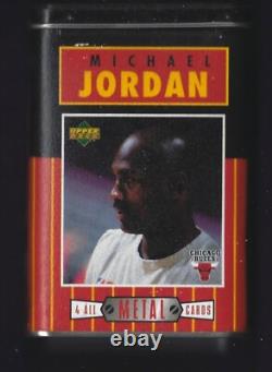 Michael Jordan & CHICAGO BULLS Basketball Card Collection (300 Cards)