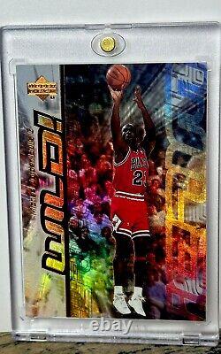 Michael Jordan Card 90's INSERT RAINBOW HOLO FOIL SSP RARE? BULLS JERSEY #23