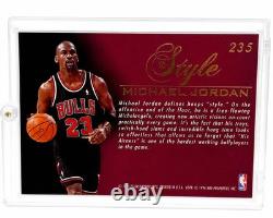 Michael Jordan Card 90's SP Rare Gold Foil Insert Authentic Bulls Jersey #23
