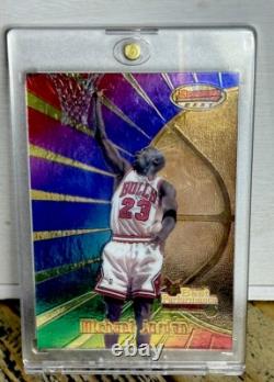 Michael Jordan Card TOPPS 90's INSERT RAINBOW HOLO FOIL RARE? BULLS JERSEY #23