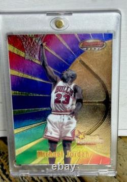 Michael Jordan Card TOPPS 90's INSERT RAINBOW HOLO FOIL RARE? BULLS JERSEY #23