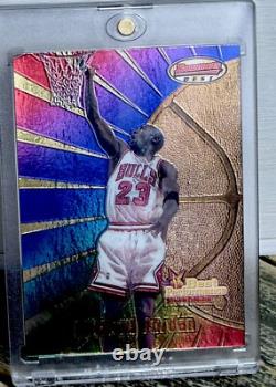 Michael Jordan Card TOPPS 90's INSERT RAINBOW HOLO FOIL RARE? BULLS JERSEY #23