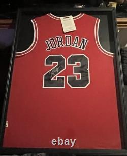Michael Jordan Chicago Bulls #23 Signed Framed Basketball Jersey Autograph