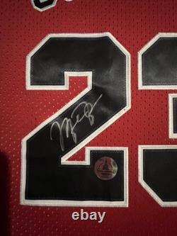 Michael Jordan Chicago Bulls #23 Signed Framed Basketball Jersey Autograph