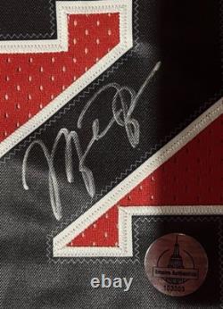 Michael Jordan Chicago Bulls #23 Signed Framed Basketball Jersey Autograph