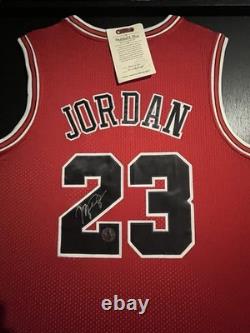Michael Jordan Chicago Bulls #23 Signed Framed Basketball Jersey Autograph