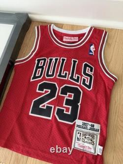 Michael Jordan Chicago Bulls AWAY 17x17 Mini Framed Jersey Display DIY Kit