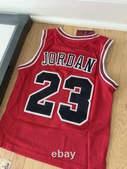 Michael Jordan Chicago Bulls AWAY 17x17 Mini Framed Jersey Display DIY Kit