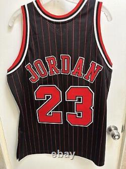 Michael Jordan Chicago Bulls Authentic Mitchell & Ness 1996-97 Jersey