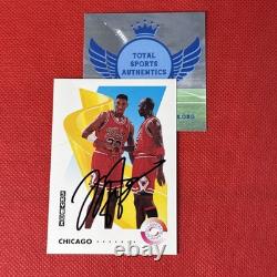 Michael Jordan Chicago Bulls Autographed Trading Card COA Hologram