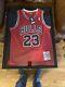 Michael Jordan Chicago Bulls Jersey #23 Mitchell & Ness Hardwood Classic (Med)