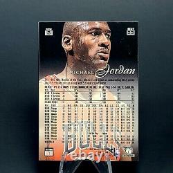 Michael Jordan FLEER RAINBOW PARALLEL REFRACTOR SP INSERT BULLS CARD MINT