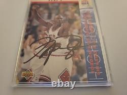 Michael Jordan Hand-Signed Autograph 1993-94 UD NBA Finals Highlights #201 WithCOA