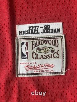 Michael Jordan Mitchell & Ness 1997-98 BULLS 23 100% Authentic Jersey SZ LRG