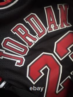 Michael Jordan Mitchell Ness 97-98 Finals Bulls NEW Hardwood Classics L
