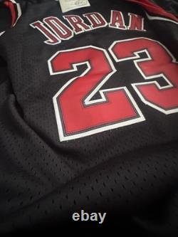 Michael Jordan Mitchell Ness 97-98 Finals Bulls NEW Hardwood Classics L