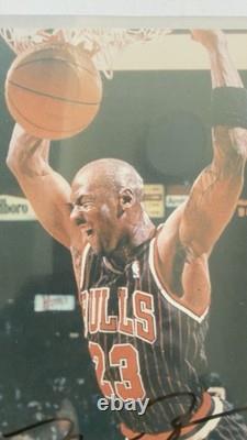 Michael Jordan Signed Autographed 8x10 Chicago Bulls Photo with COA