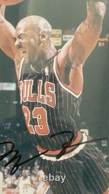 Michael Jordan Signed Autographed 8x10 Chicago Bulls Photo with COA