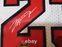 Michael Jordan Signed Autographed Jersey (FREE Jordan KABOOM Key Ring)