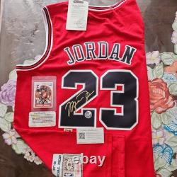 Michael Jordan Signed Chicago Bulls Jersey Basketball Signed Card
