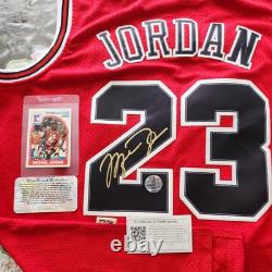 Michael Jordan Signed Chicago Bulls Jersey Basketball Signed Card