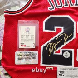 Michael Jordan Signed Chicago Bulls Jersey Basketball Signed Card