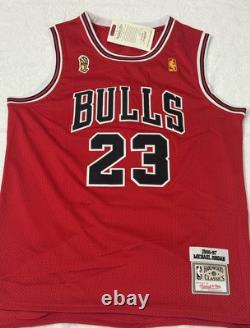 Michael Jordan Signed Chicago Bulls NBA Basketball Jersey with COA