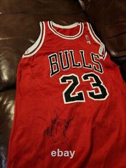 Michael Jordan Signed Jersey Chicago Bulls Unauthenticated Storage Cleanout Find