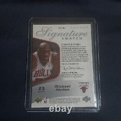 Michael Jordan Upper Deck Trilogy Signature Swatch 2005 Facsimile Autograph