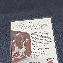 Michael Jordan Upper Deck Trilogy Signature Swatch 2005 Facsimile Autograph