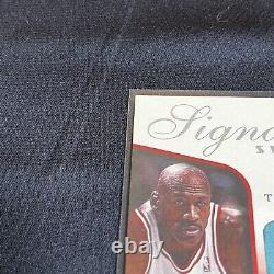 Michael Jordan Upper Deck Trilogy Signature Swatch 2005 Facsimile Autograph