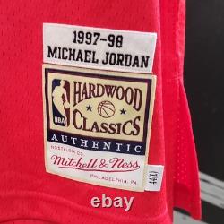 Micheal Jordan Chicago Bulls Red 97-98 NBA Finals M&N Authentic Jersey Large New