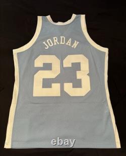 Mitchell & Ness 1983-84 Michael Jordan North Carolina Authentic Jersey UNC Sz L