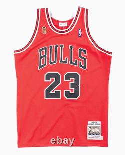 Mitchell & Ness Authentic 1995-96 Michael Jordan Chicago Bulls Jersey