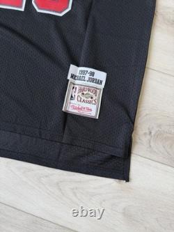 Mitchell & Ness Chicago Bulls Michael Jordan Black Hardwood Classics Jersey 1997
