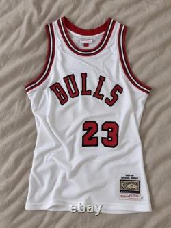 Mitchell & Ness Michael Jordan Bulls 84-85 White Authentic Jersey New With Tags