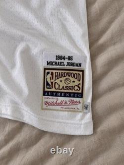 Mitchell & Ness Michael Jordan Bulls 84-85 White Authentic Jersey New With Tags