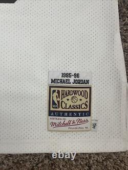 Mitchell & Ness NBA Authentic Jersey Bulls 1995 Michael Jordan White