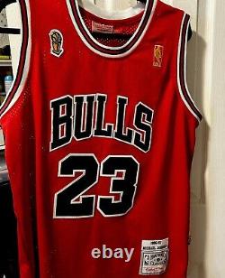 Mitchell and Ness Michael Jordan Jersey finals Chicago Bulls size L