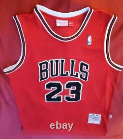 NBA 1997-98 Chicago Bulls Michael Jordan #23 Jersey- Mitchell & Ness- NWOT