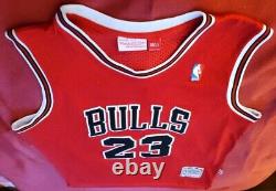 NBA 1997-98 Chicago Bulls Michael Jordan #23 Jersey- Mitchell & Ness- NWOT