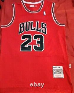 NBA 1997-98 Chicago Bulls Michael Jordan #23 Jersey- Mitchell & Ness- NWOT